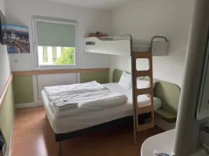 Hotelzimmer Ibis Budget Köln Messe